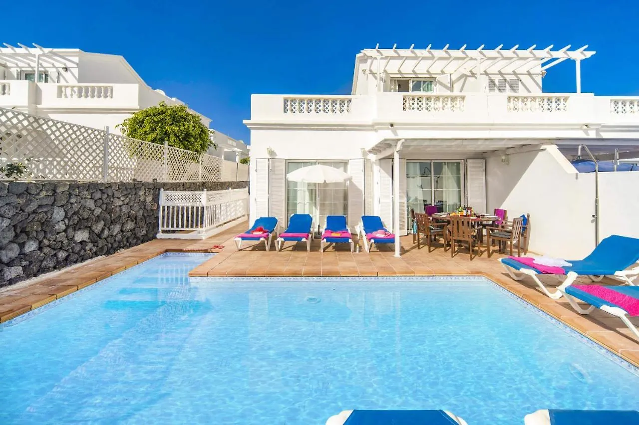 Villa Calma by Villa Plus Puerto del Carmen
